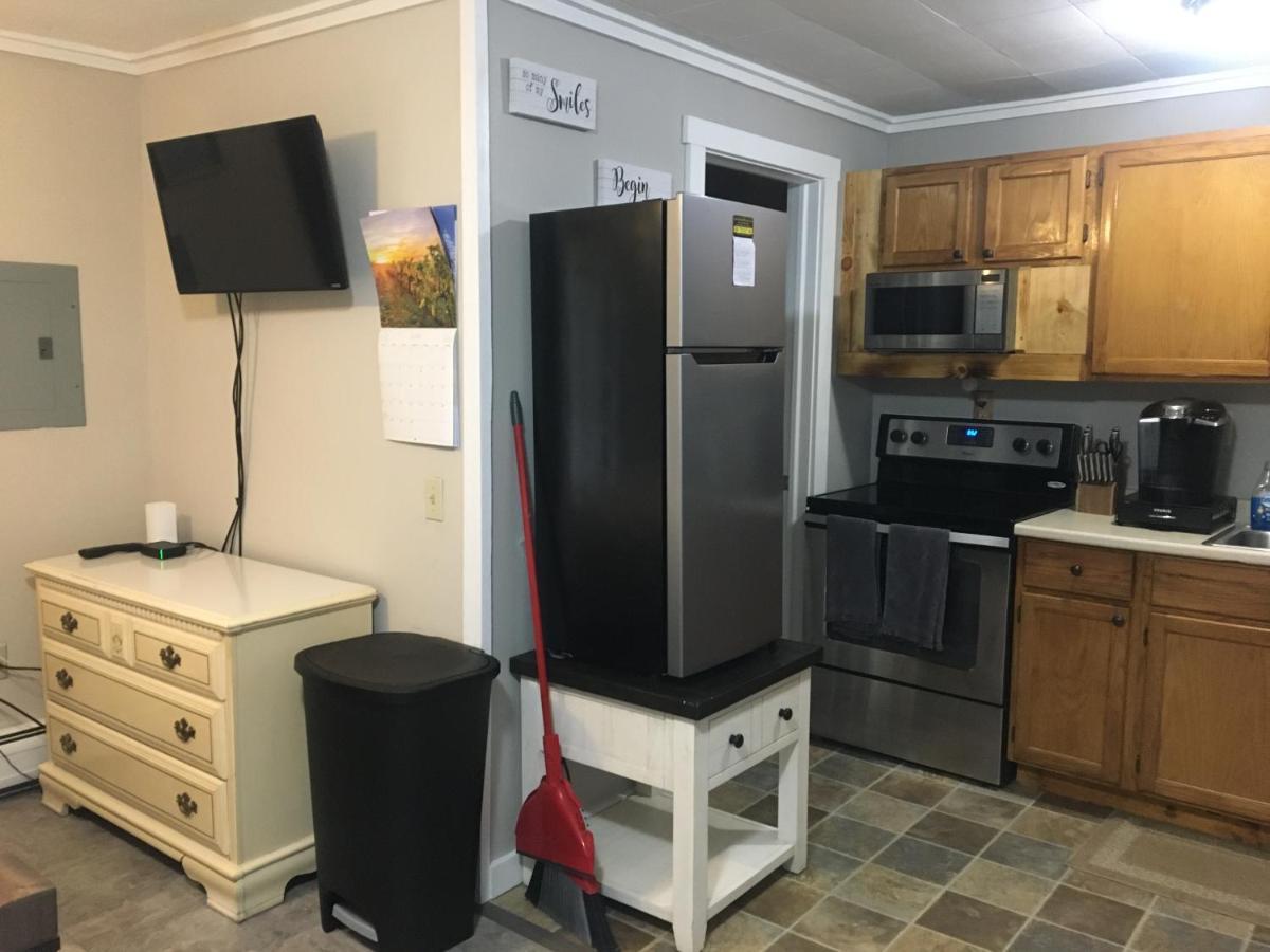 Just Like Being At Home- Newly Renovated Unit North Troy 外观 照片
